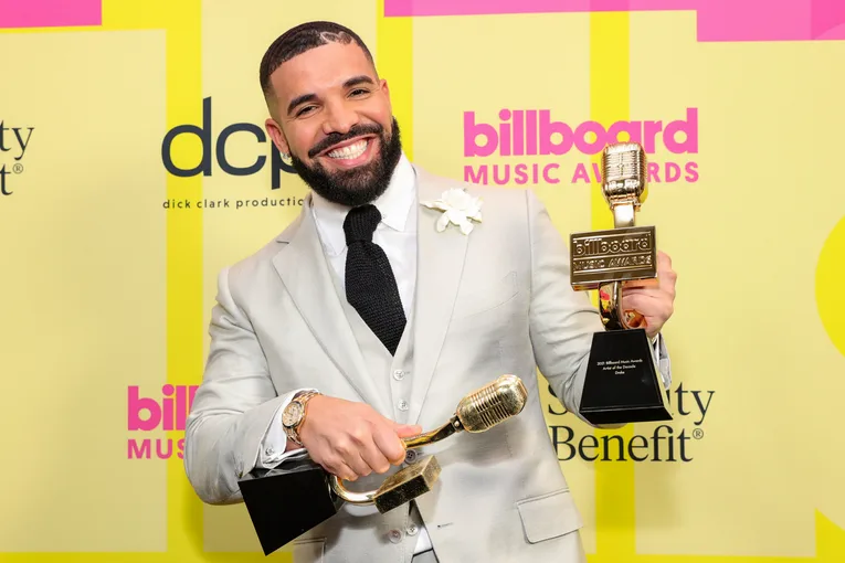 Drake Makes History: Joins The Beatles on Billboard Charts